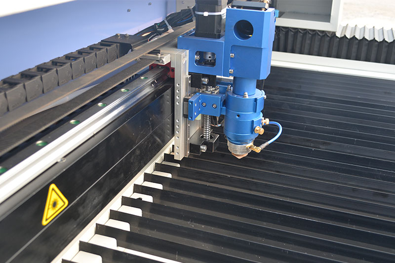 Servicio de corte láser CNC para piezas metálicas